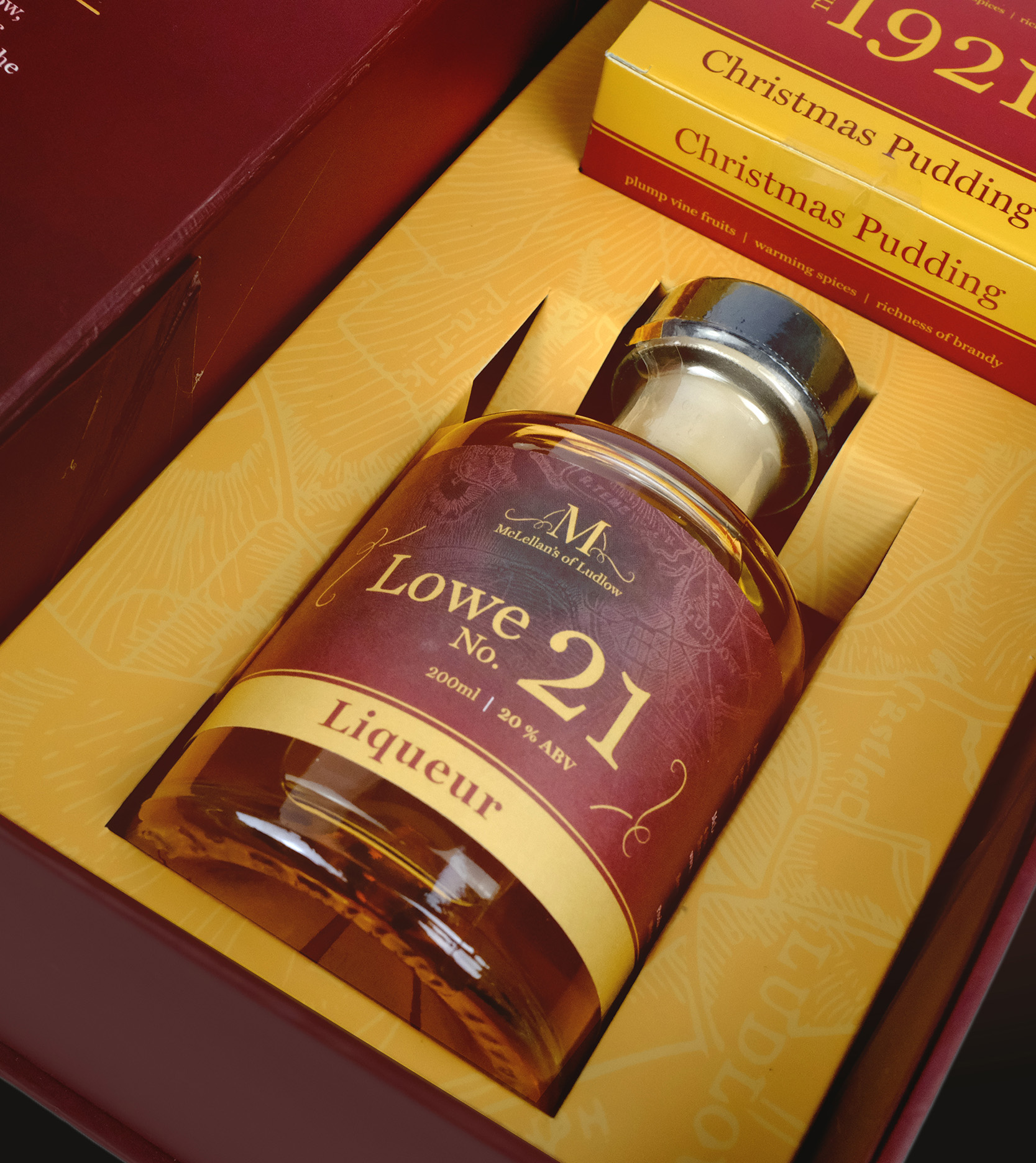Gift Box - close up on lowe-botte